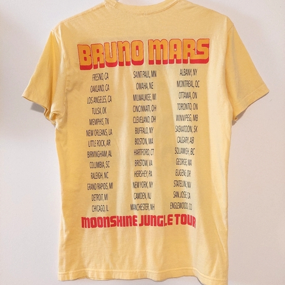Bruno Mars Moonshine Jungle Tour Yellow SS Graphic Band T-Shirt EUC Size S - Picture 4 of 6